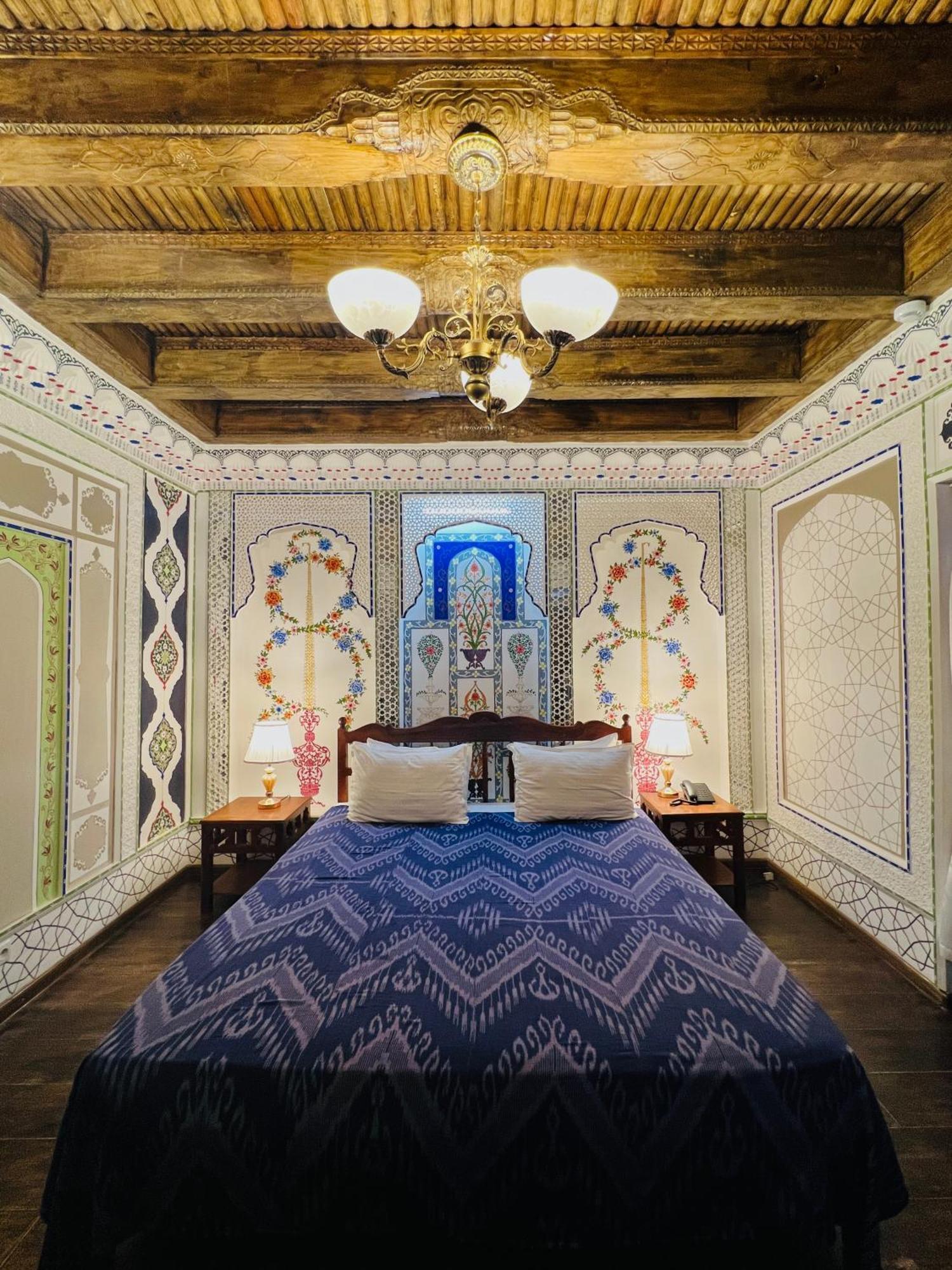 Komil Bukhara Boutique Hotel Kültér fotó